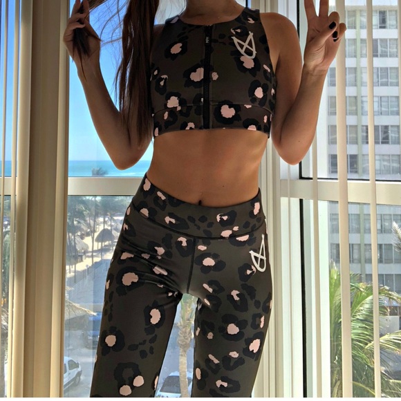 MINKPINK Tops - Leggings set MINKPINK NEW